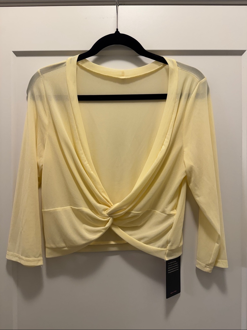 🆕 Pale Yellow Twist-Front Cropped Top Long Sleeve Sheer Bolero. M. NWT!🔥🔥